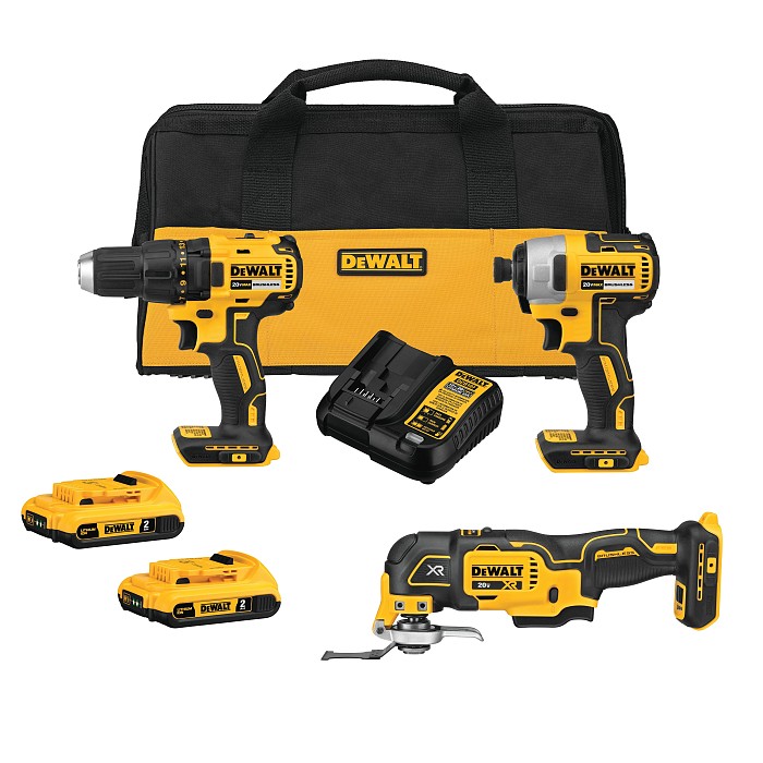 FLASHLIGHT DEWALT TOOL BUNDLE